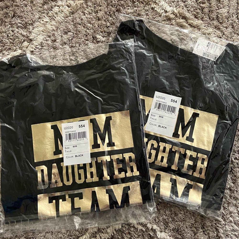 NWT🎉 Adult, Mommy & me matching t-shirt - Picture 4 of 7